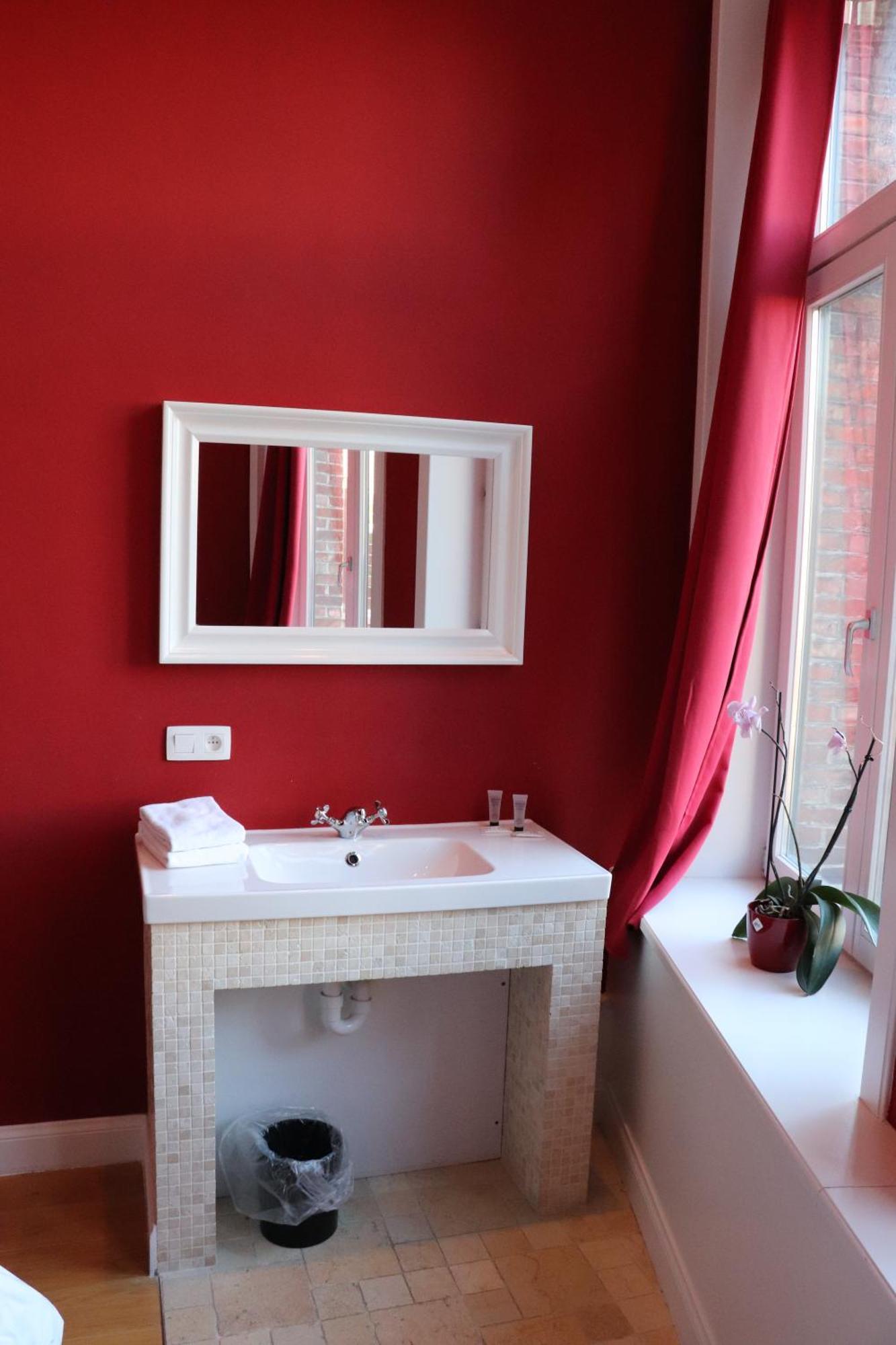 ברוז' Hostel Lybeer Private Rooms Just For Two! חדר תמונה