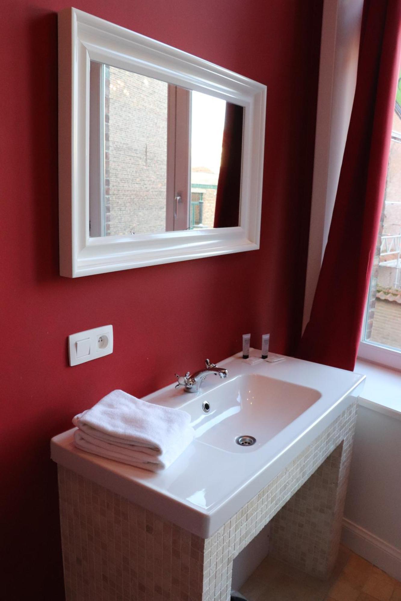 ברוז' Hostel Lybeer Private Rooms Just For Two! חדר תמונה