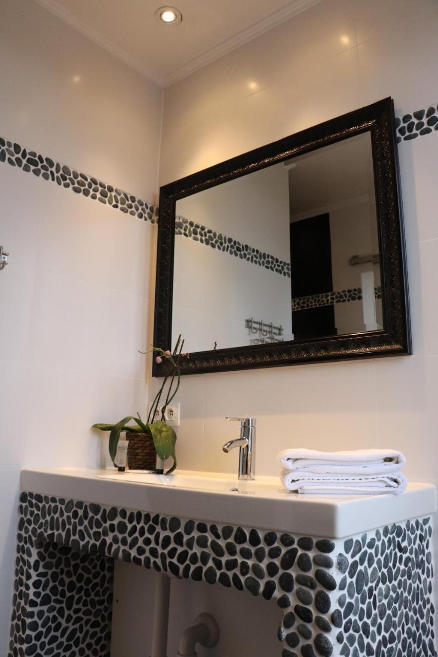 ברוז' Hostel Lybeer Private Rooms Just For Two! מראה חיצוני תמונה